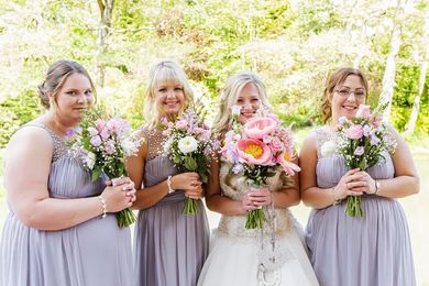 Bride & Bridesmaids wedding flowers 