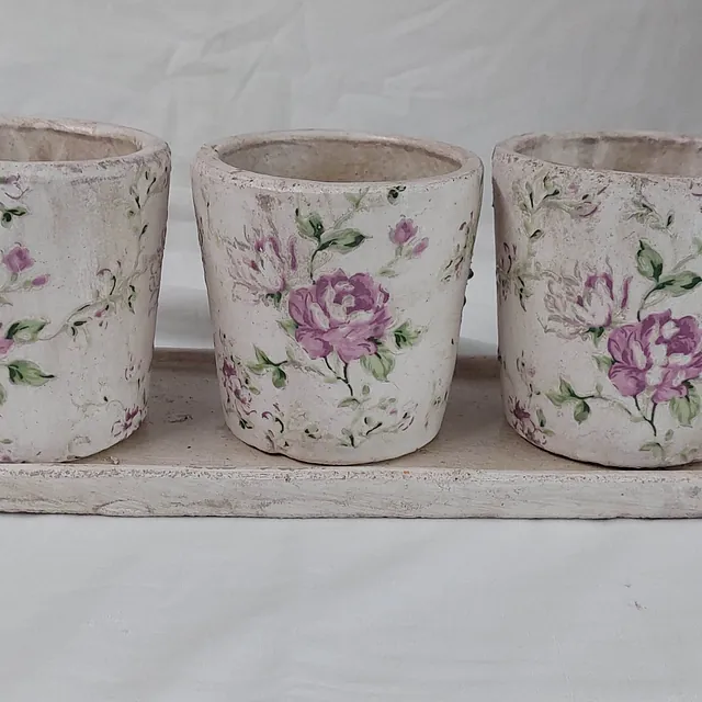 3 Pottery Planters & Tray £24.99