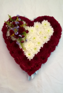 Heart in flowers Villa colours