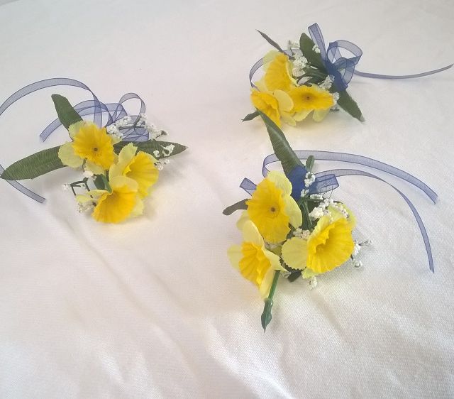 Ladies Silk flower corsage 