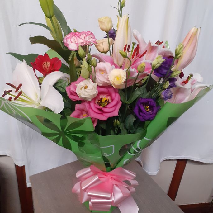 HandTied Bouquet with Vase 
