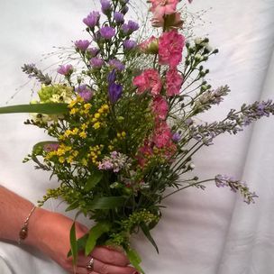 Bridesmaids flower Hand Tied 